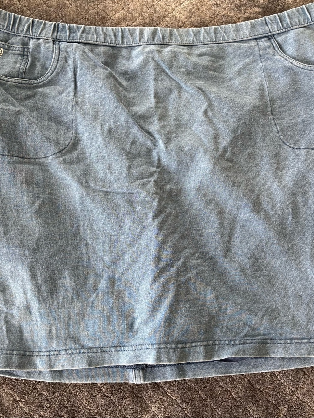 Quacker Factory Light Wash Denim Skort